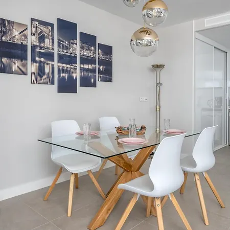 Luxurious In By Costarentals - Ref 35 *
